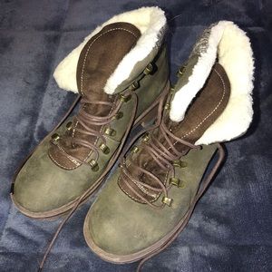 Target Mossimo green hiking boot
